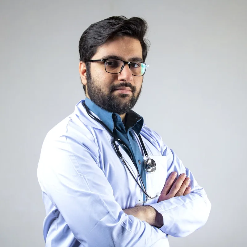 Dr. Nathan, Longevity Physician at Biolite Clinic